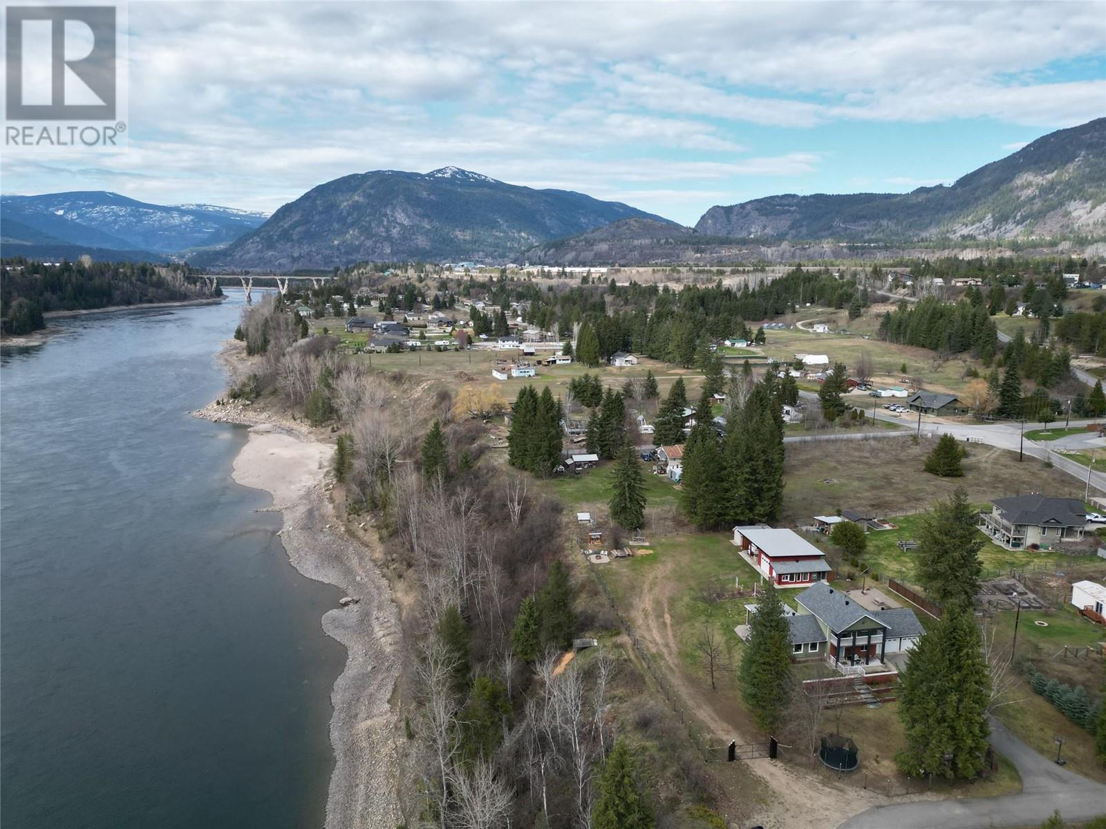 887 Waterloo Road, Castlegar, British Columbia  V1N 4K8 - Photo 95 - 10342235