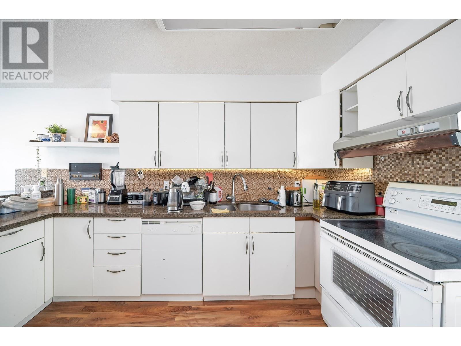 2275 Pandora Street, Vancouver, British Columbia  V5L 1N6 - Photo 10 - R2999135