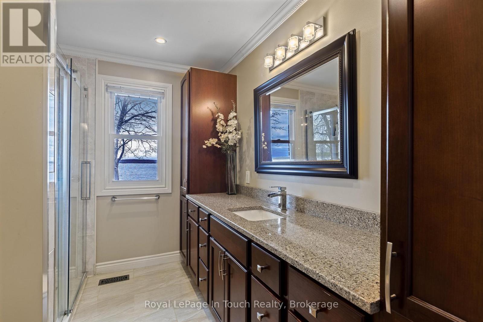 278 Robins Point Road, Tay, Ontario  L0K 2A0 - Photo 12 - S12144969