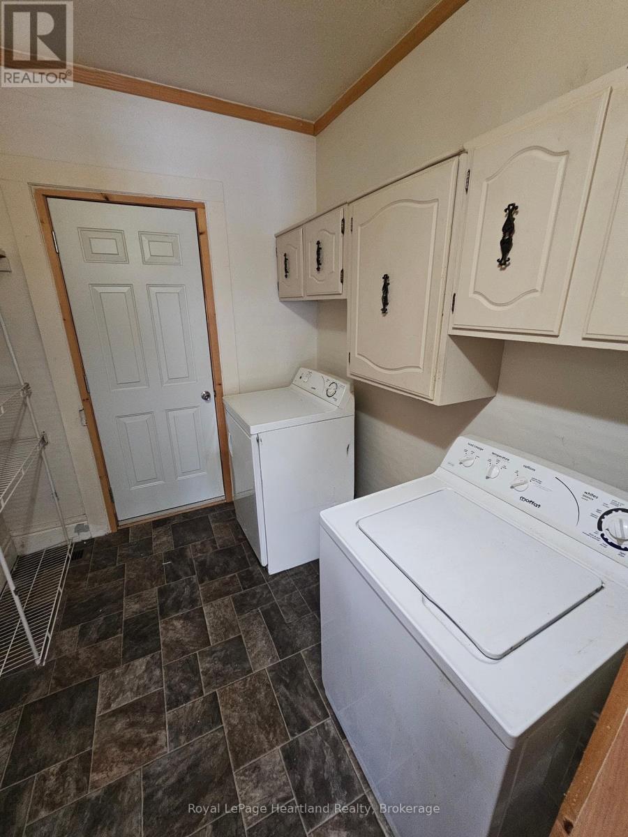 43 Trafalgar Street, Goderich, Ontario  N7A 1T3 - Photo 12 - X12144984