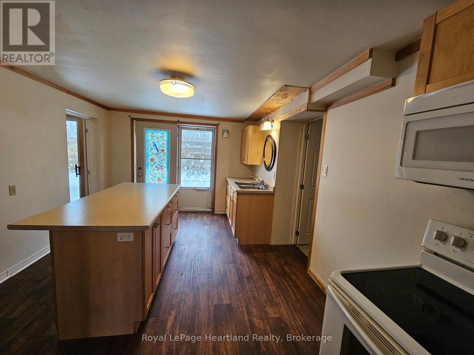43 Trafalgar Street, Goderich, Ontario  N7A 1T3 - Photo 3 - X12144984