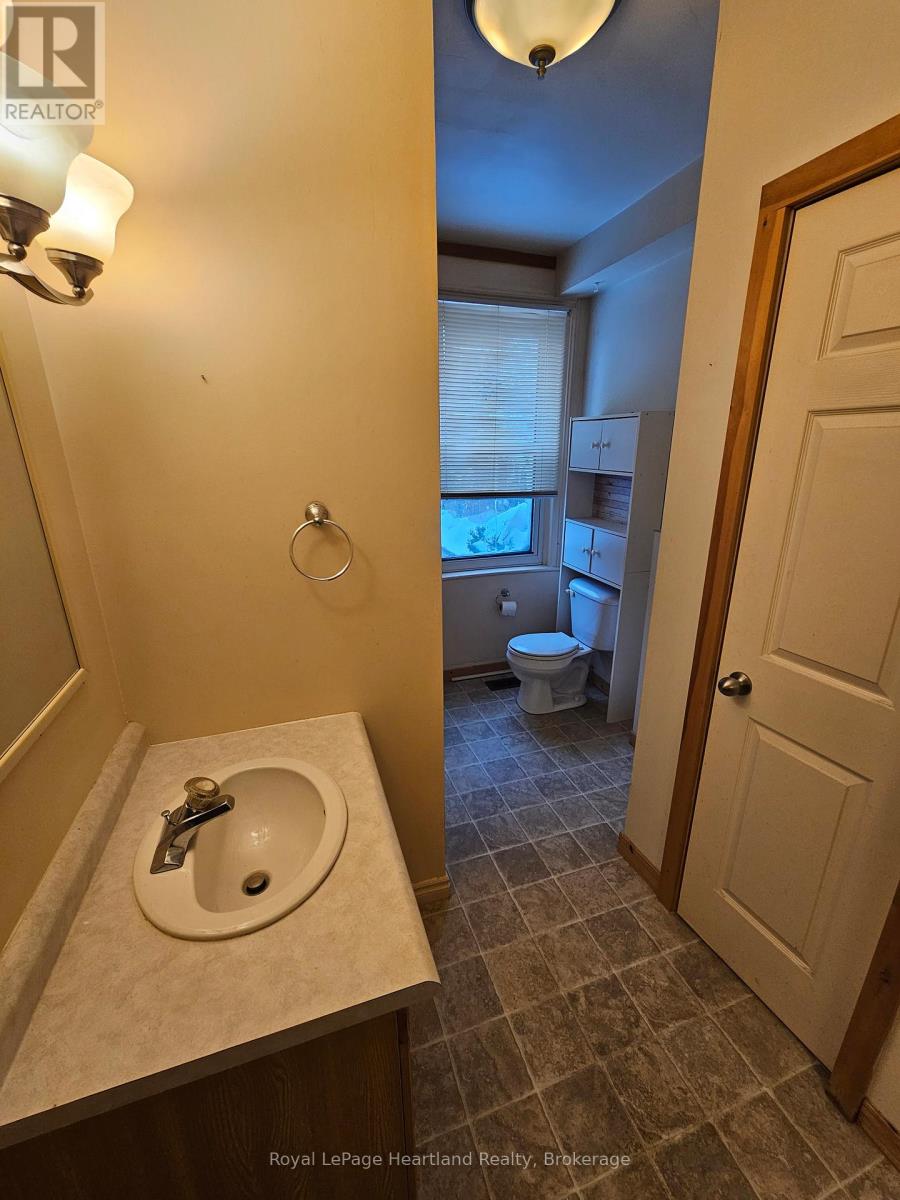 43 Trafalgar Street, Goderich, Ontario  N7A 1T3 - Photo 9 - X12144984