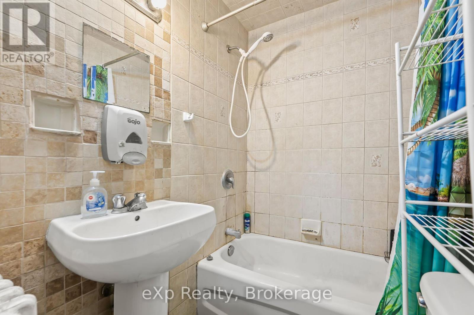 242 Dalhousie Street, Brantford, Ontario  N3S 3T9 - Photo 25 - X12145002