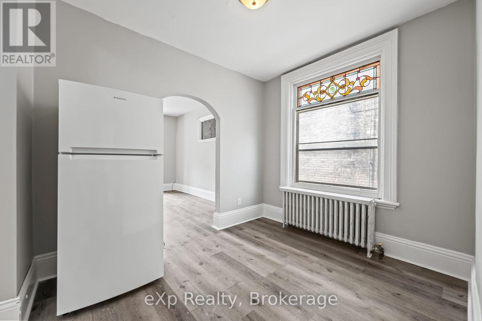 242 Dalhousie Street, Brantford, Ontario  N3S 3T9 - Photo 8 - X12145002