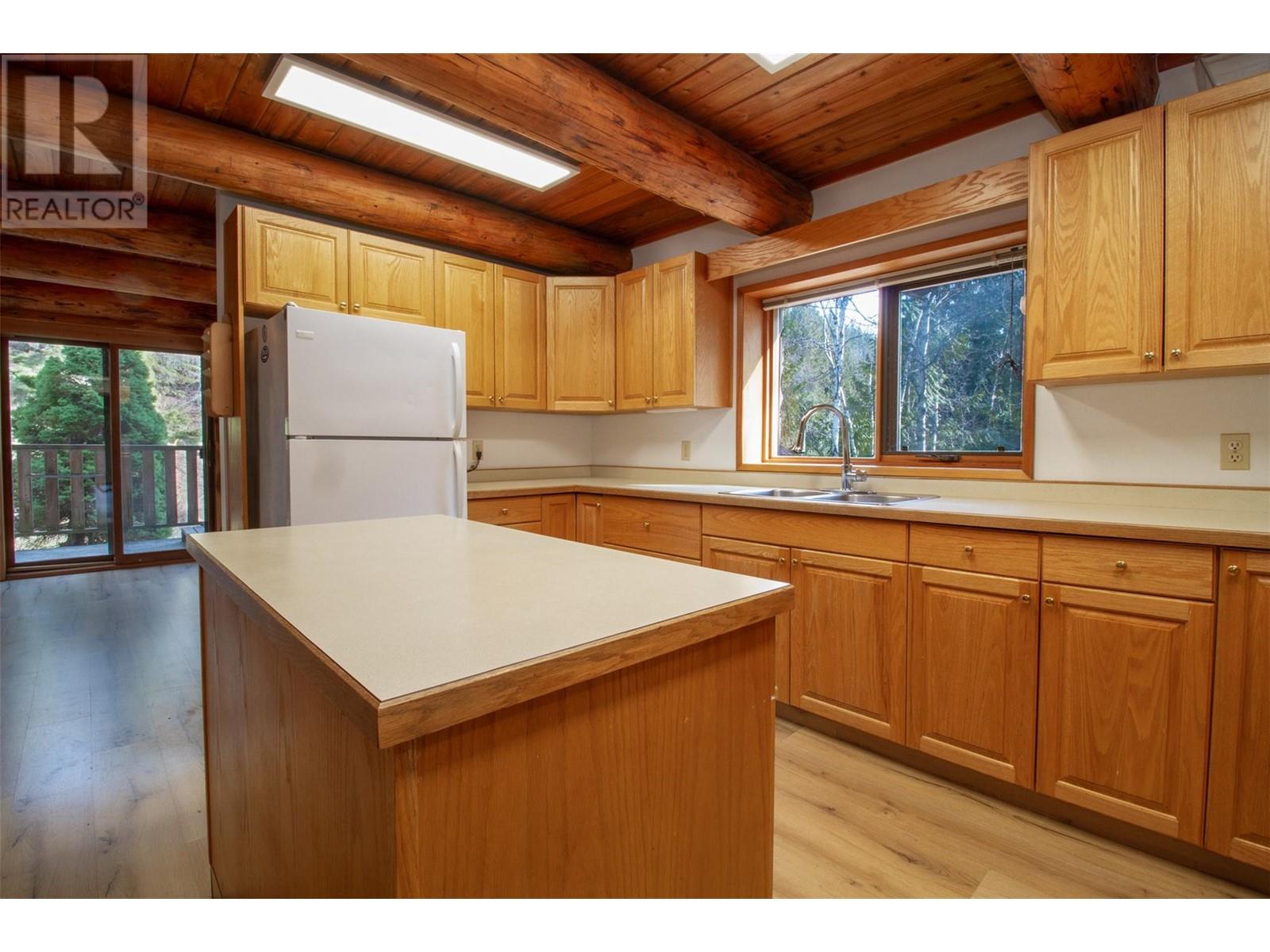 1130 Montana Place, Revelstoke, British Columbia  V0E 2S0 - Photo 22 - 10342148