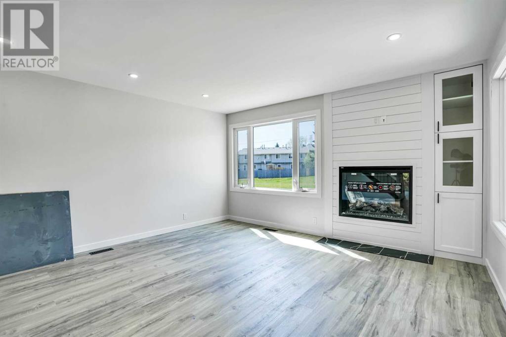 107 Bernard Close Nw, Calgary, Alberta  T3K 2H3 - Photo 14 - A2220711