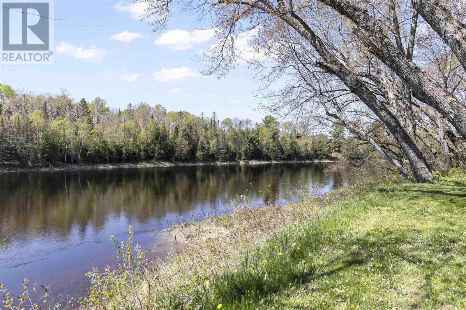 70 Mississaugi Cres, Iron Bridge, Ontario  P0R 1H0 - Photo 37 - SM250339
