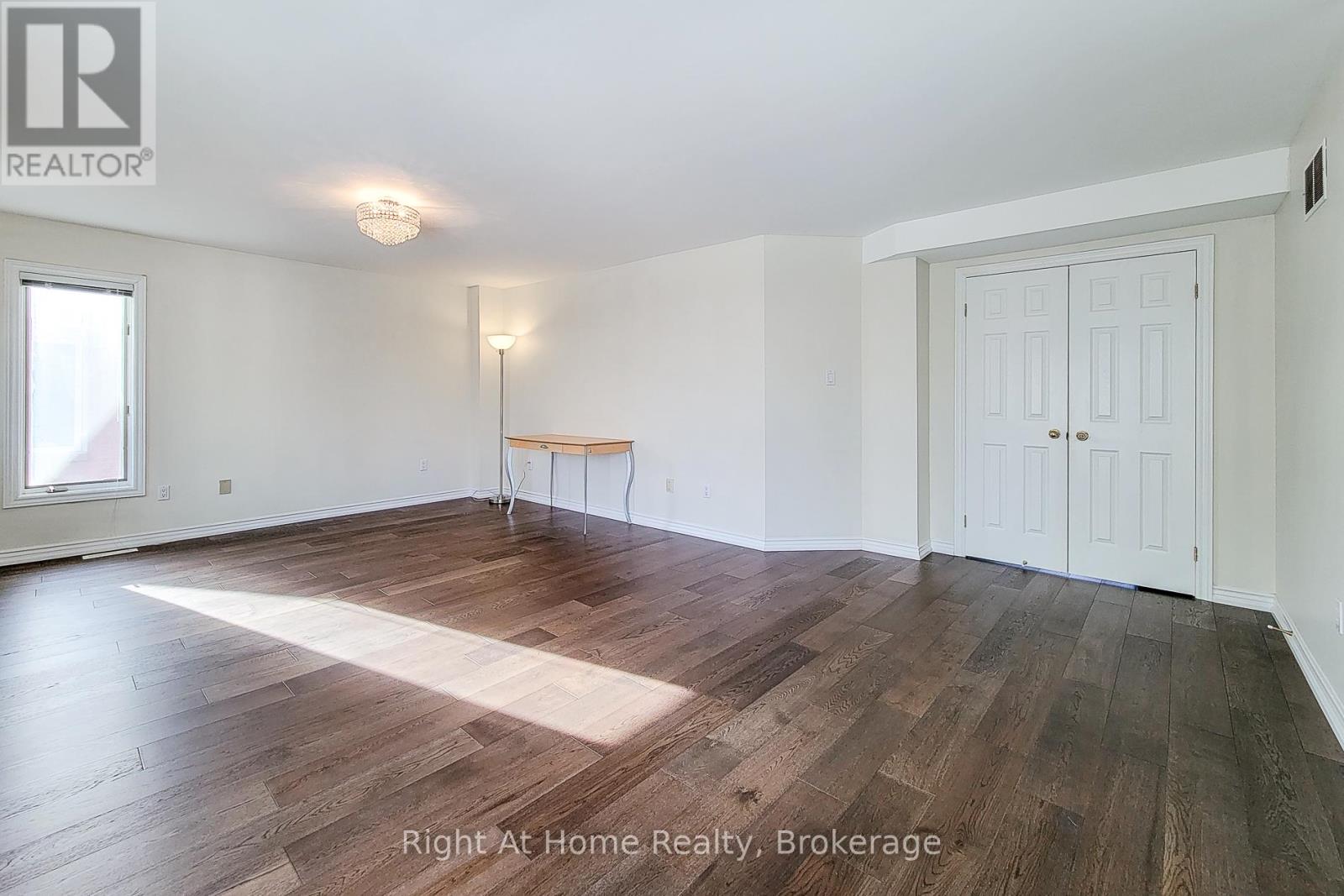 85 Meadowlands Boulevard, Hamilton, Ontario  L9K 1H8 - Photo 23 - X12027757