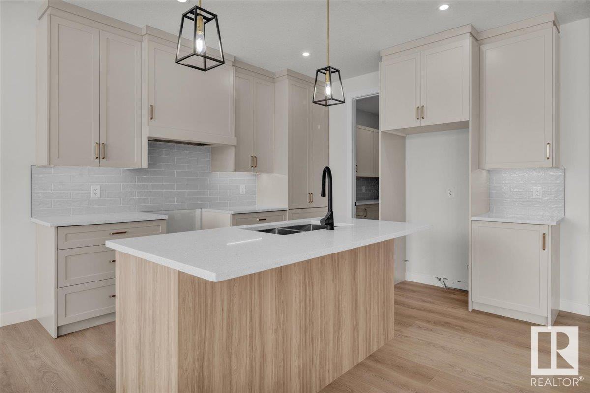 7007 169 Av Nw, Edmonton, Alberta  T5Z 0H2 - Photo 14 - E4436162