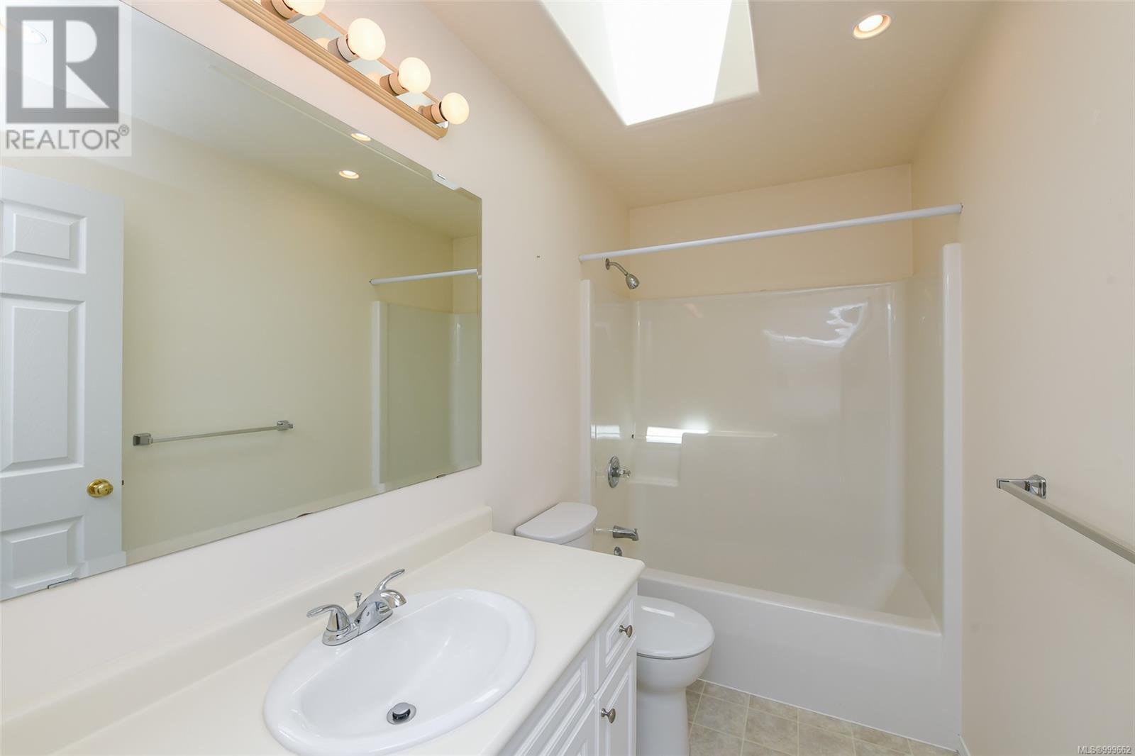 Property at 967 Malahat Dr image 2