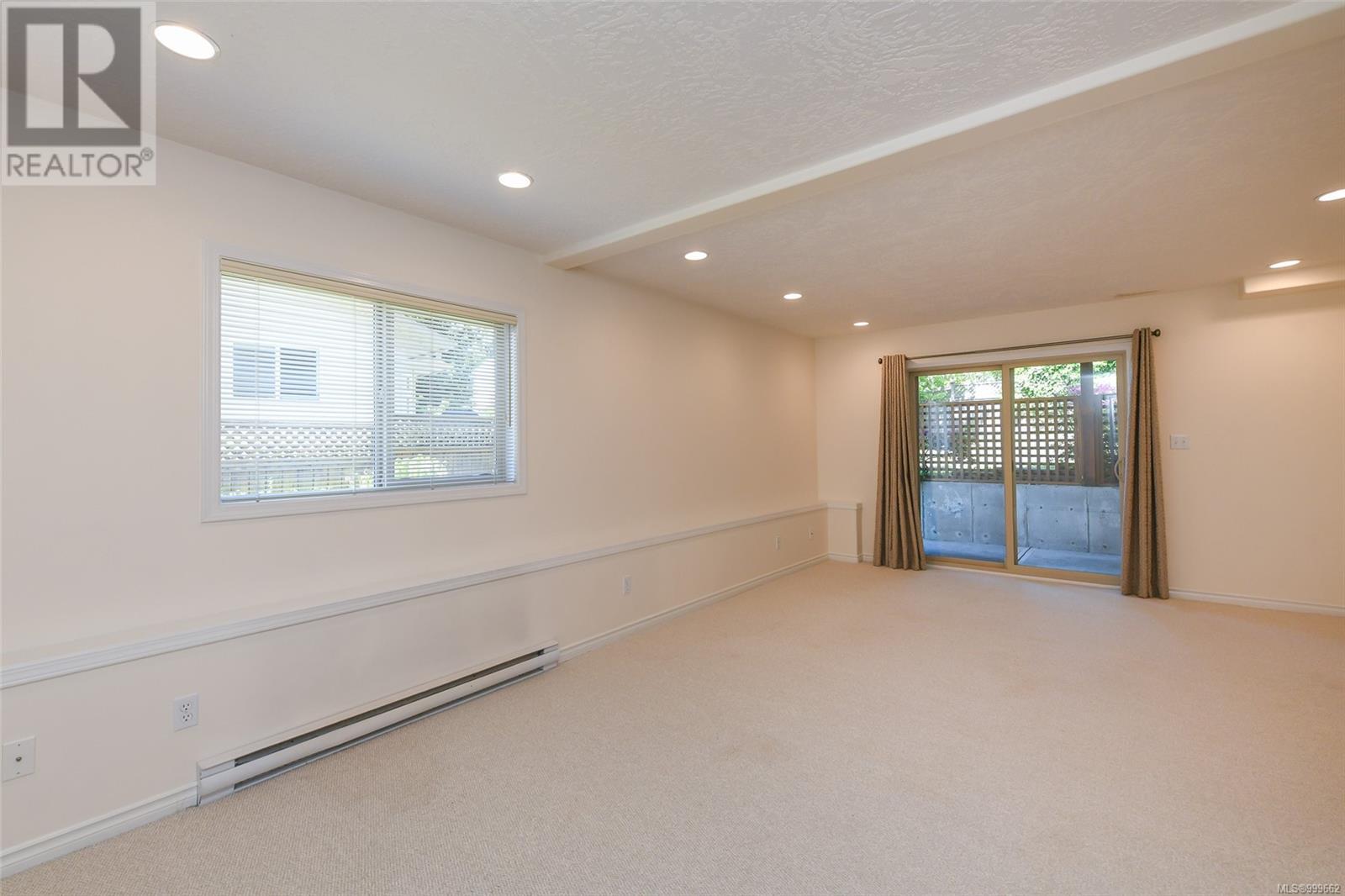Property at 967 Malahat Dr image 3