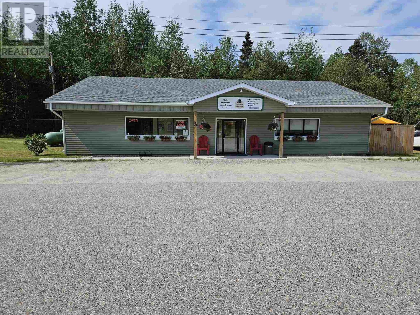 90 Evergreen DR, Marathon, Ontario