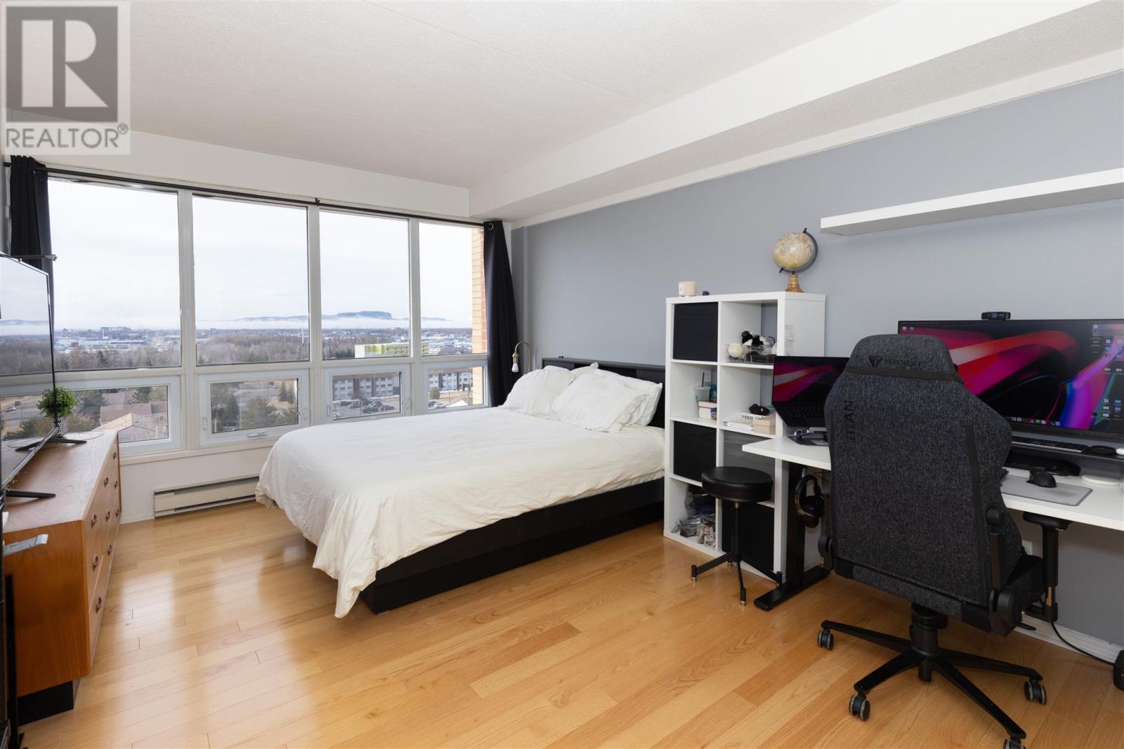 Property at 902 590 Beverly ST image 3