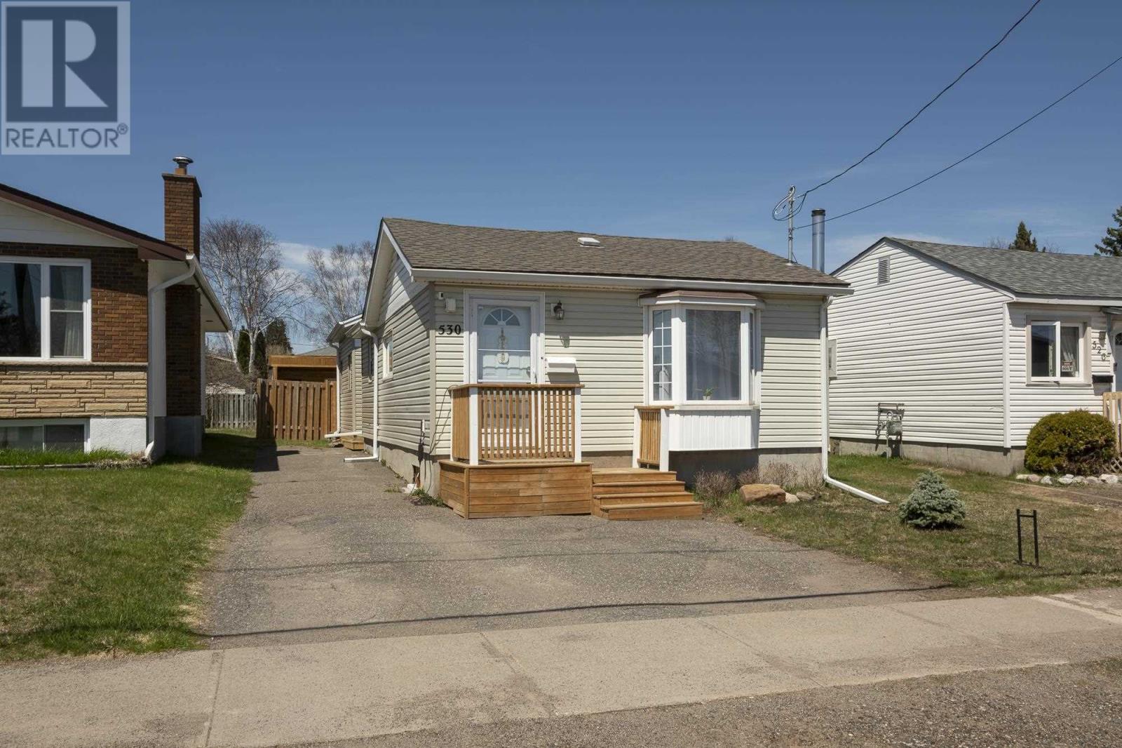 Property at 530 Strand AVE image 3