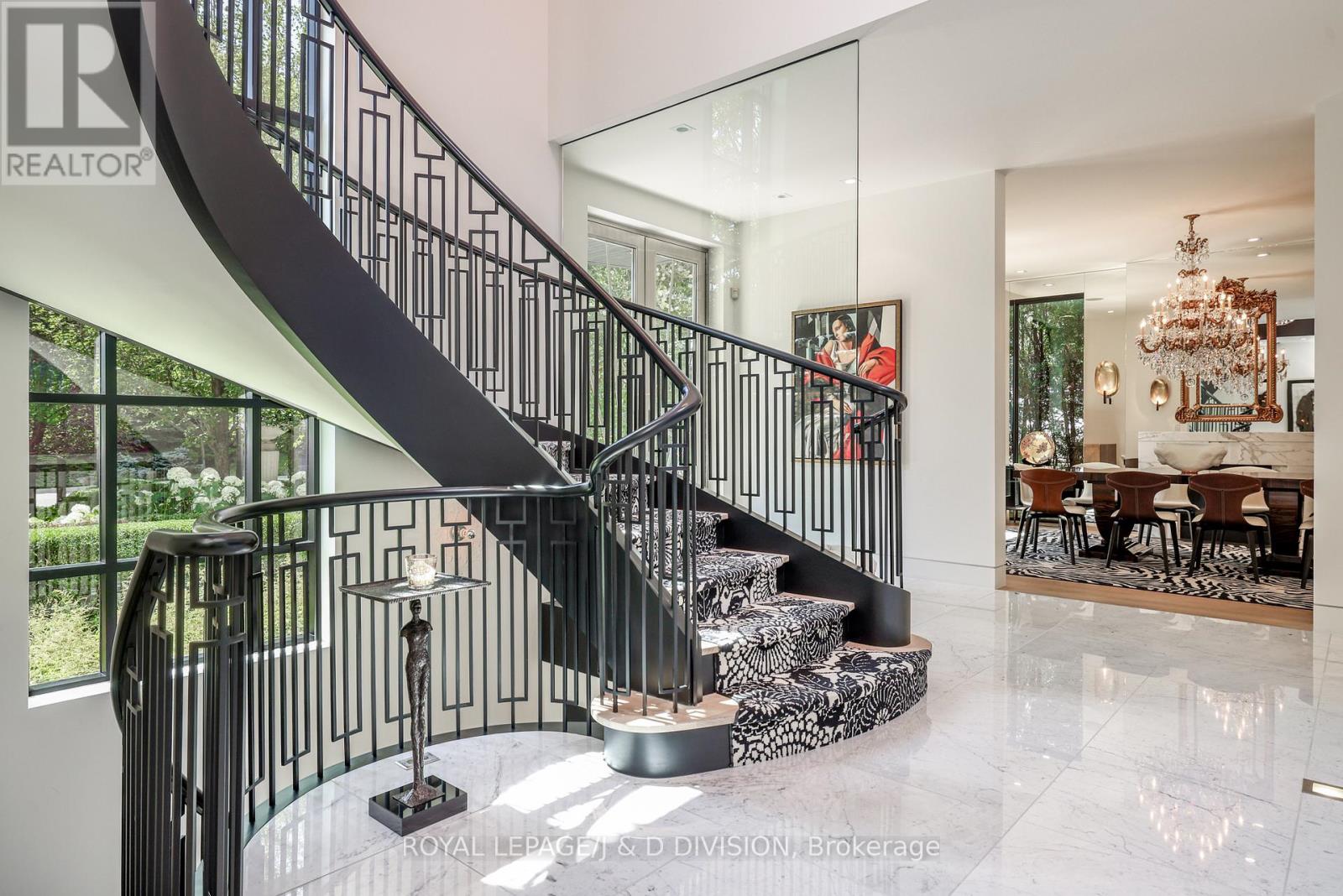 20 Forest Glen Crescent, Toronto, Ontario  M4N 2E8 - Photo 6 - C12144839