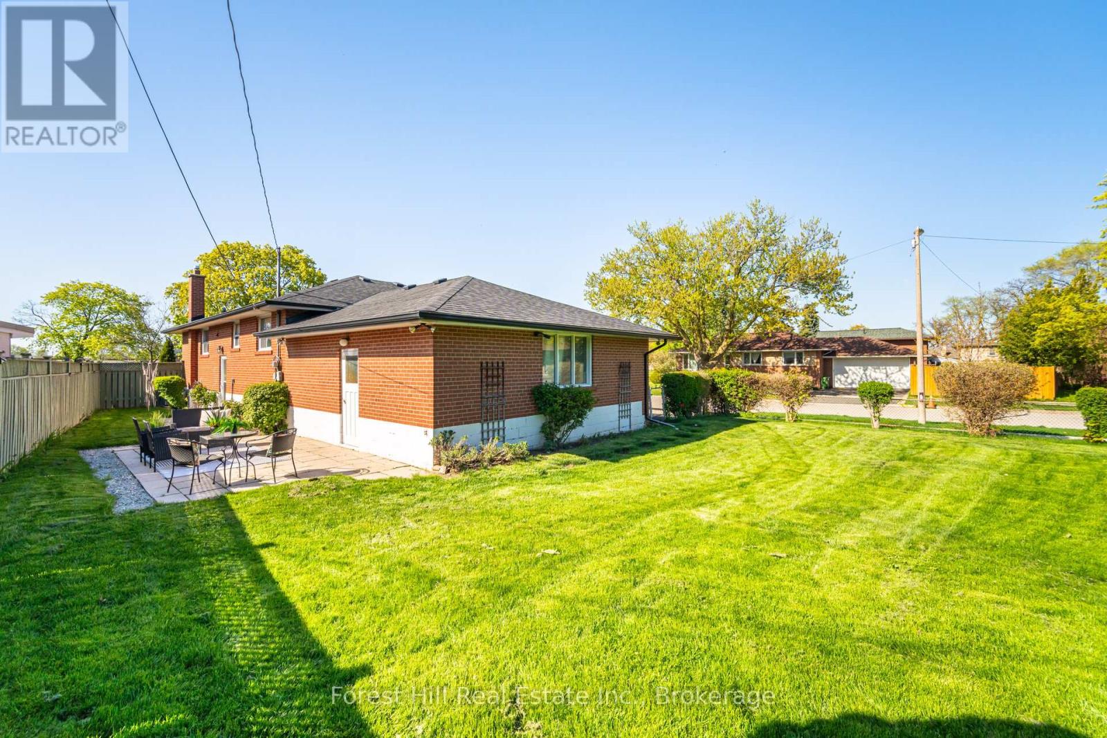 16 Bethwin Place, Toronto (Willowridge-Martingrove-Richview), Ontario  M9R 2C4 - Photo 37 - W12145089
