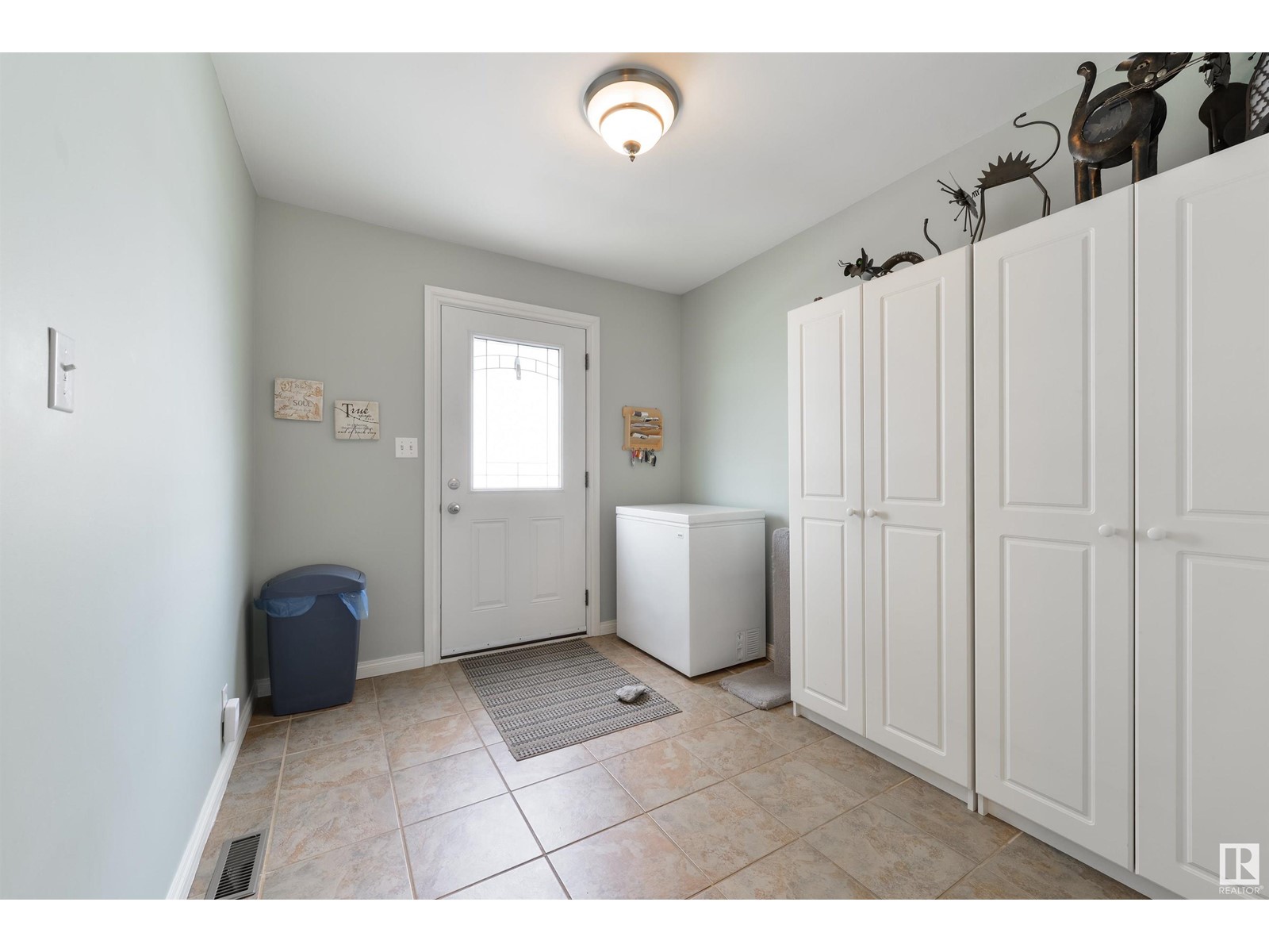 Property at 11387 22 AV NW NW image 1