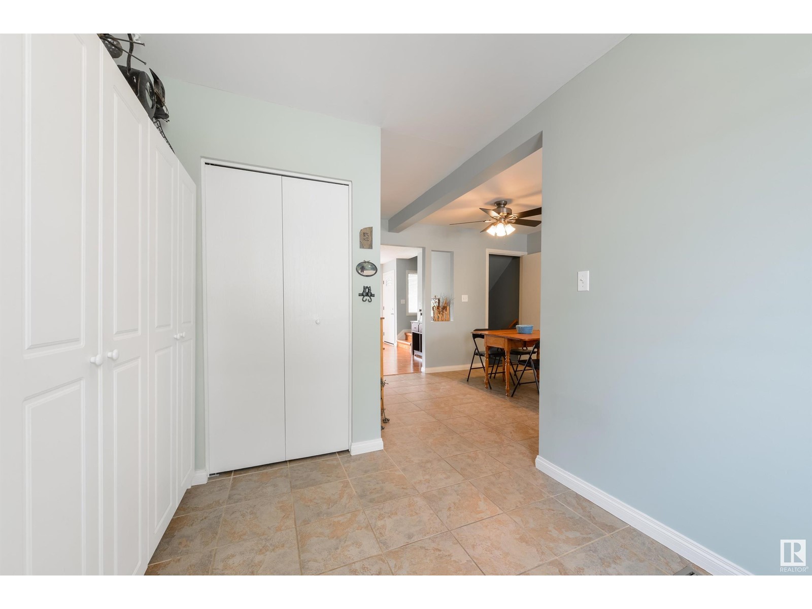 Property at 11387 22 AV NW NW image 2
