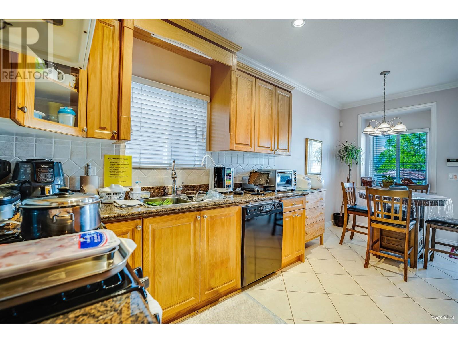 3021 E 29th Avenue, Vancouver, British Columbia  V5R 1V9 - Photo 7 - R3002174