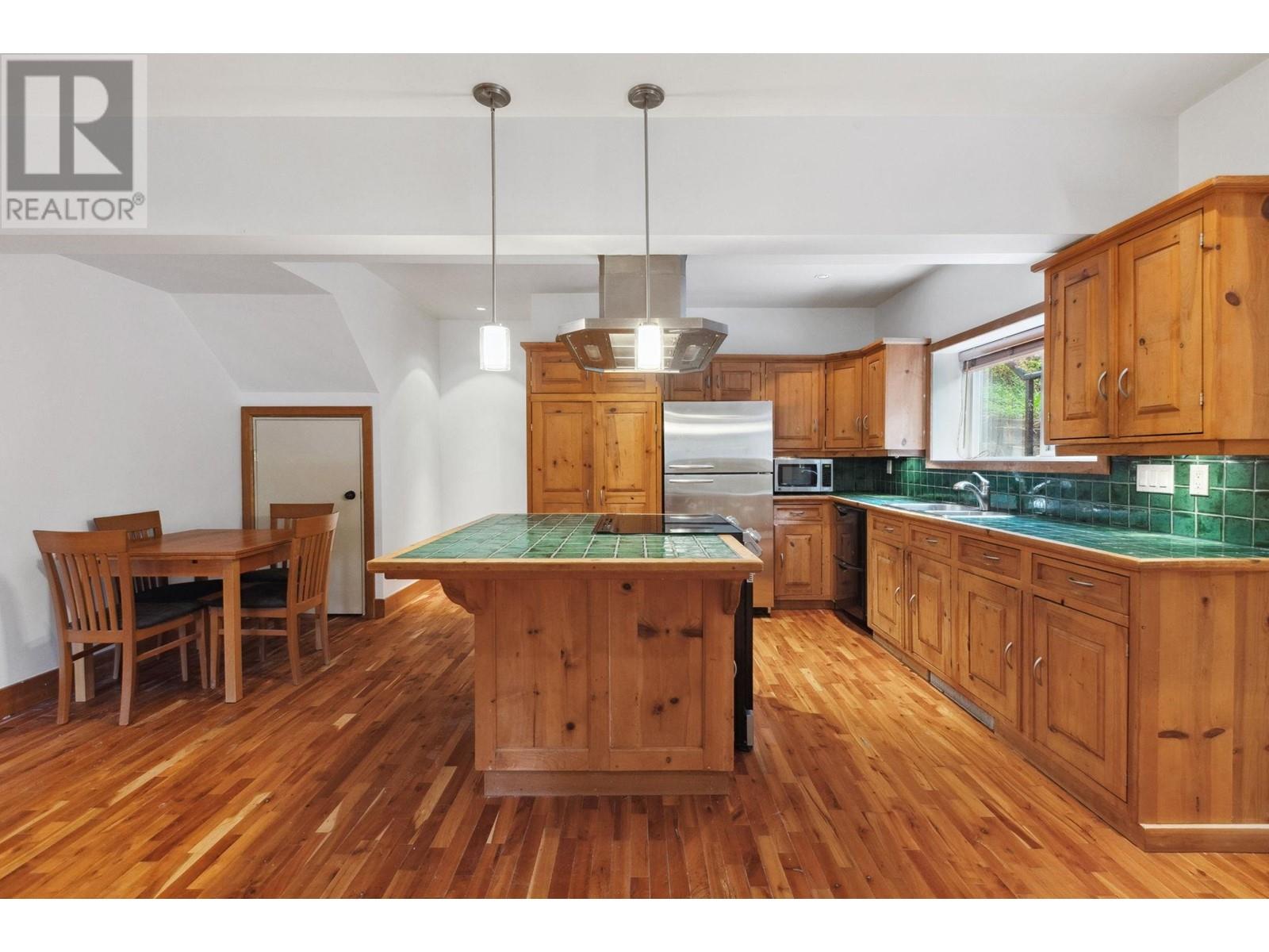 993 Chamberlain Drive, North Vancouver, British Columbia  V7K 1P1 - Photo 27 - R3002177