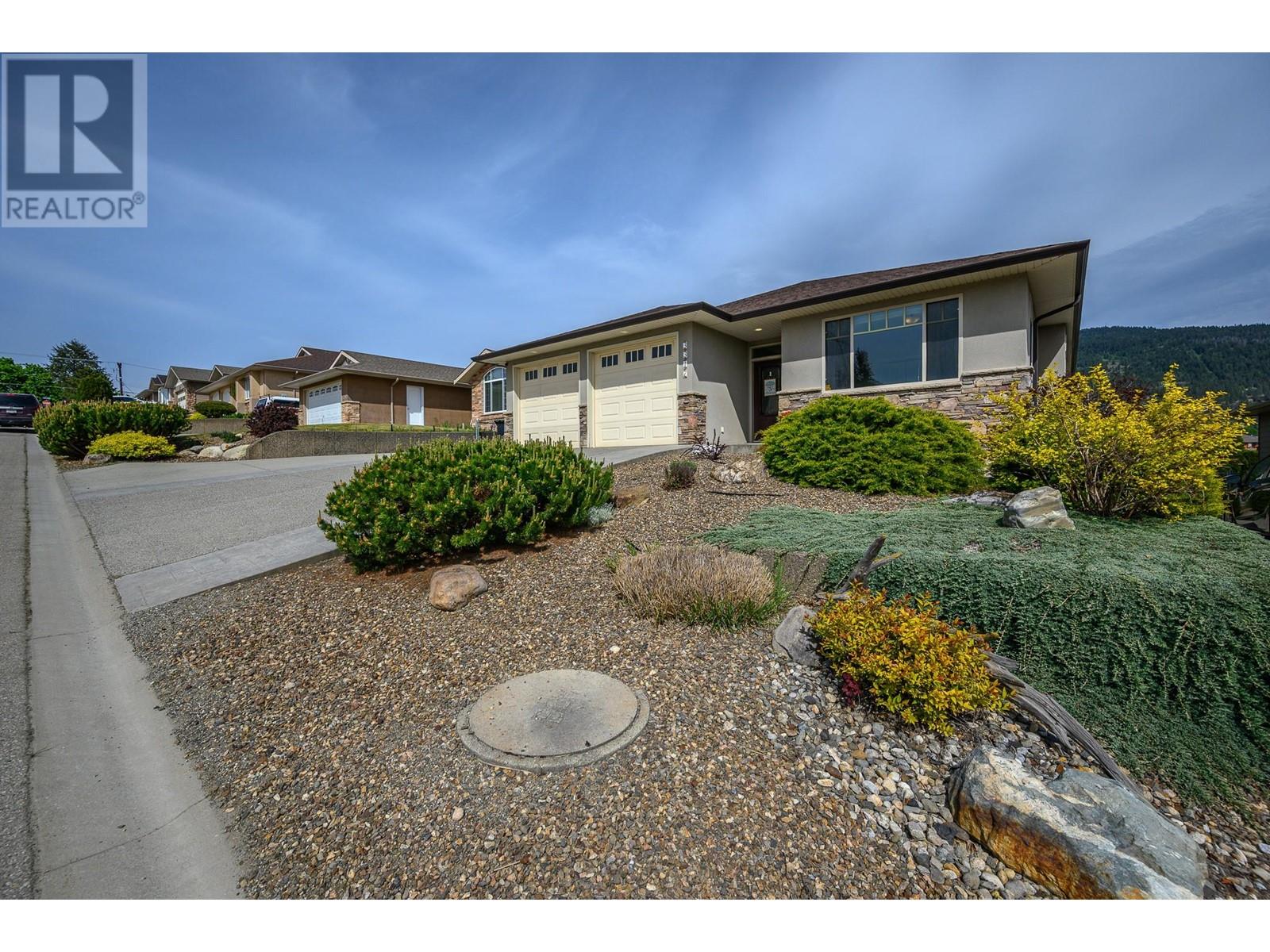 3317 9 Street, Vernon, British Columbia  V1T 9V7 - Photo 4 - 10347667