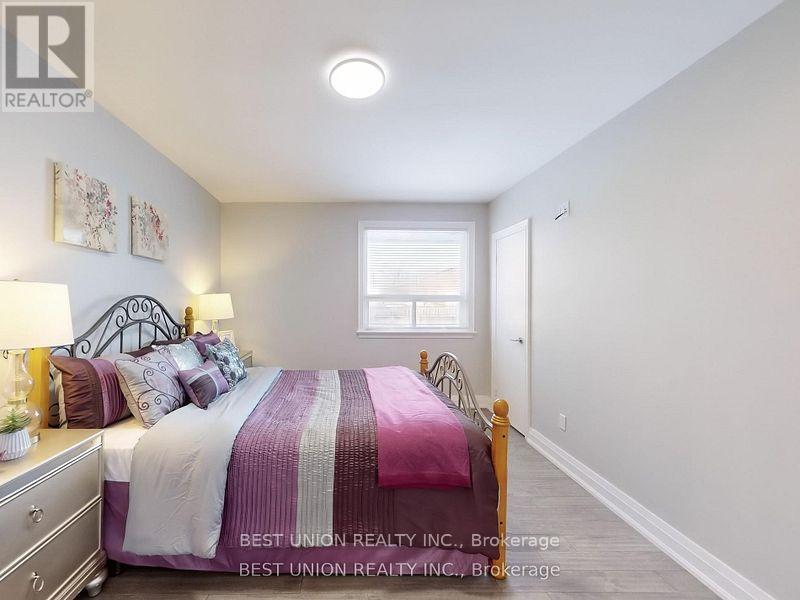 184 Lawrence Avenue, Richmond Hill, Ontario  L4C 1Z5 - Photo 14 - N12145003