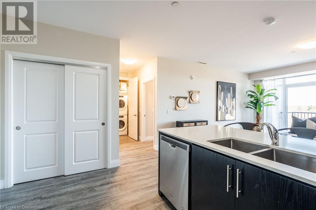 1 Redfern Avenue Unit# 441, Hamilton, Ontario  L9C 0E6 - Photo 8 - 40728211