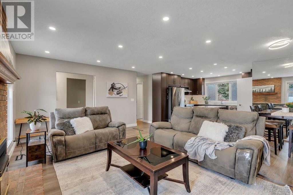 Property at 107 Parkland Hill SE image 5