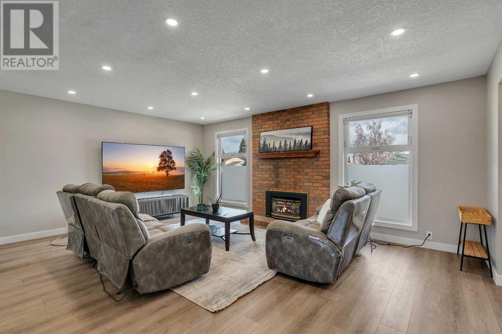 Property at 107 Parkland Hill SE image 4