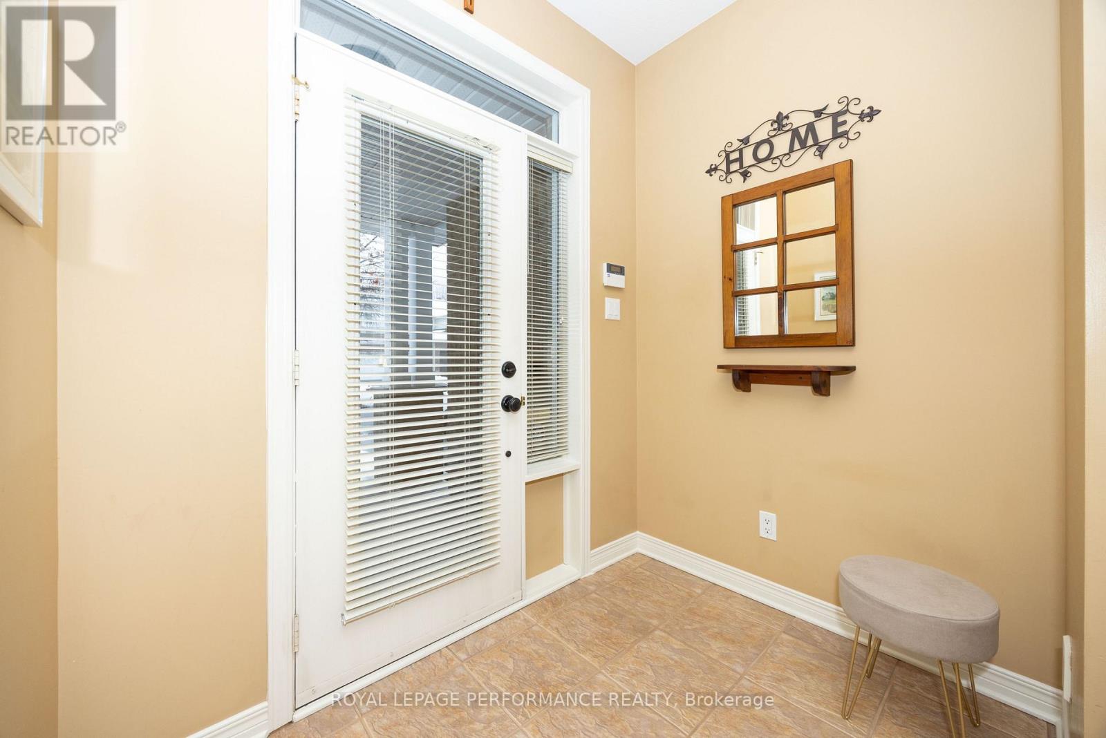Property at 865 MARKWICK CRESCENT image 3