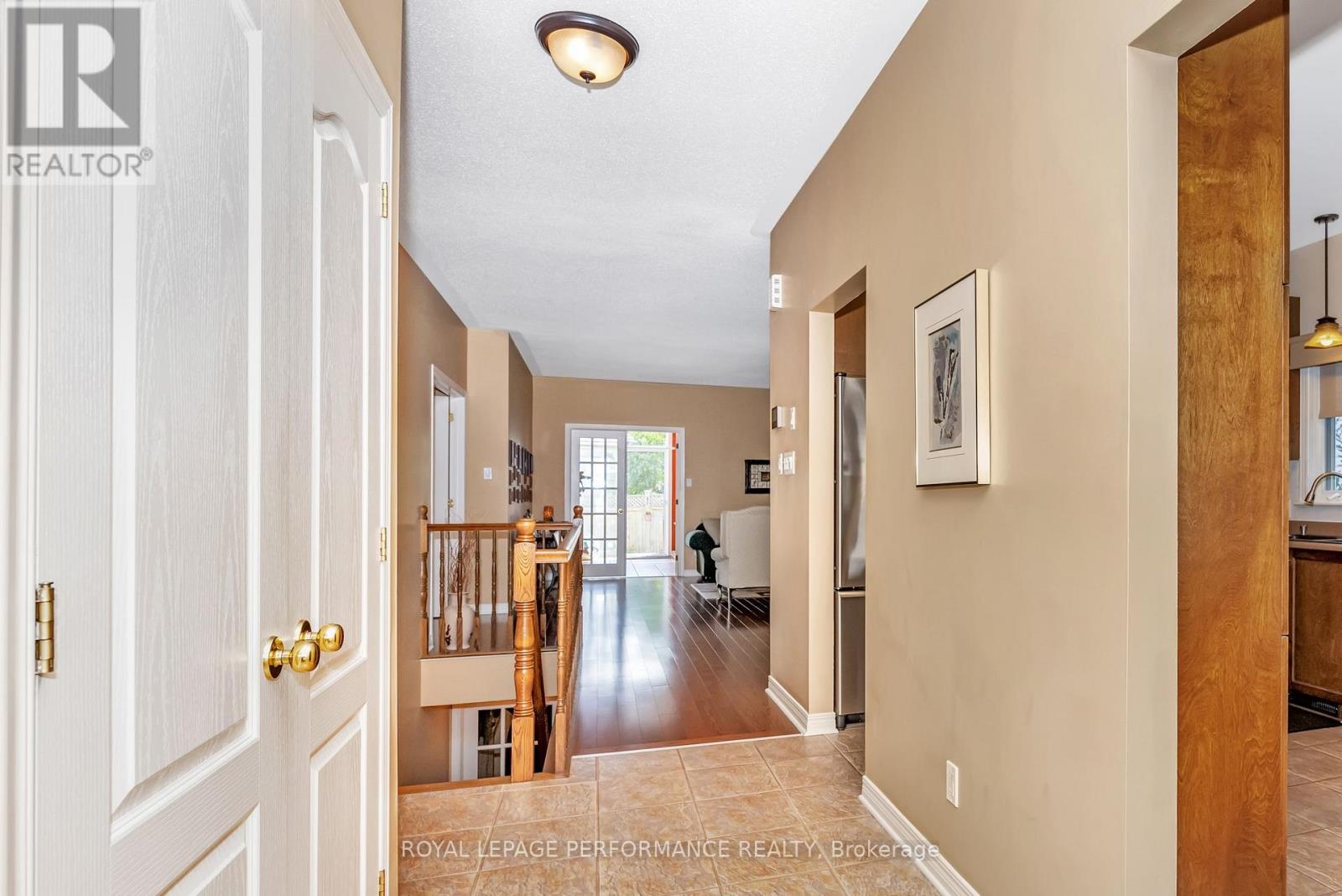 Property at 865 MARKWICK CRESCENT image 4