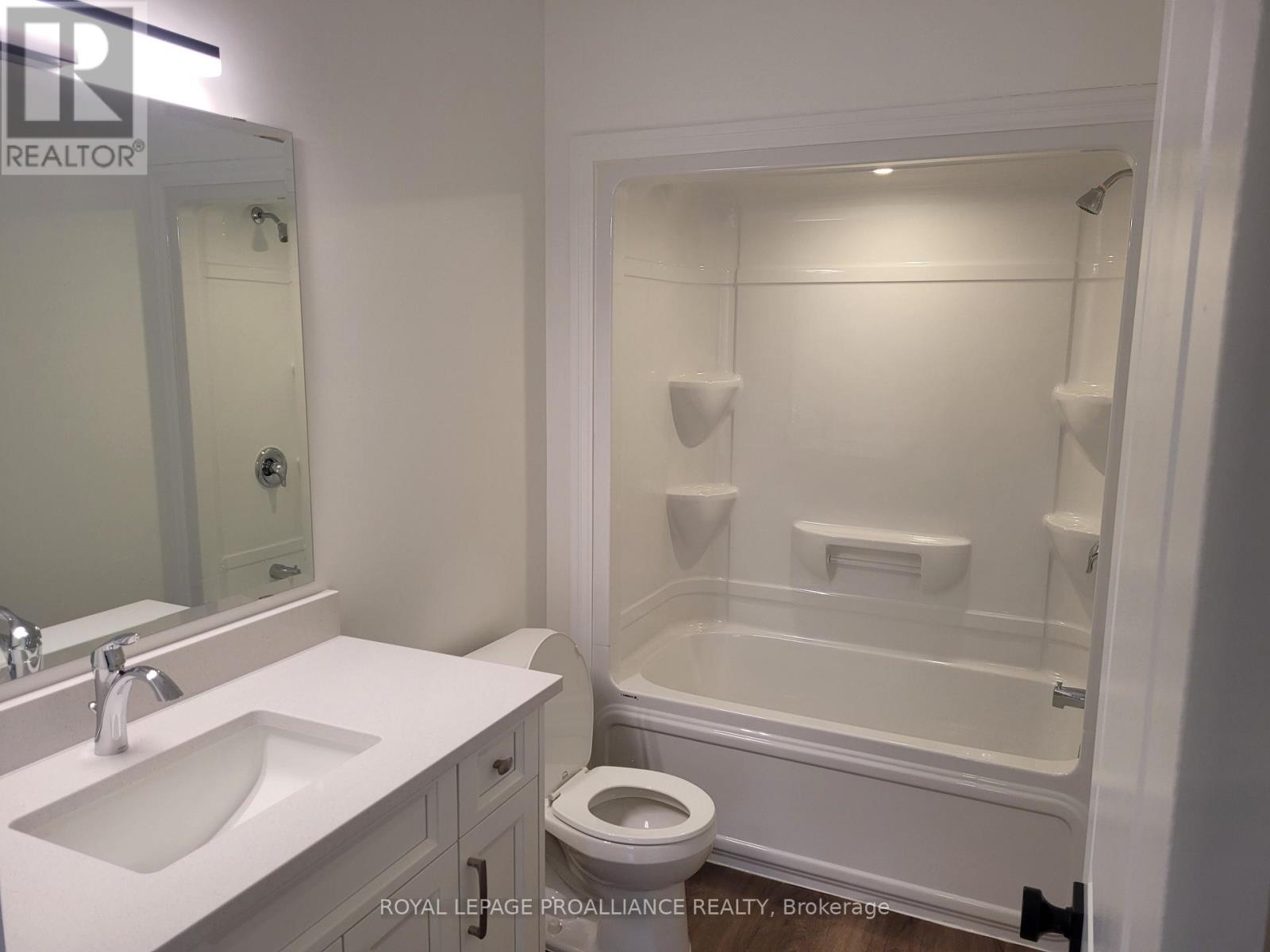 3 - 15 Bay Street, Quinte West, Ontario  K8V 1H2 - Photo 9 - X12142701