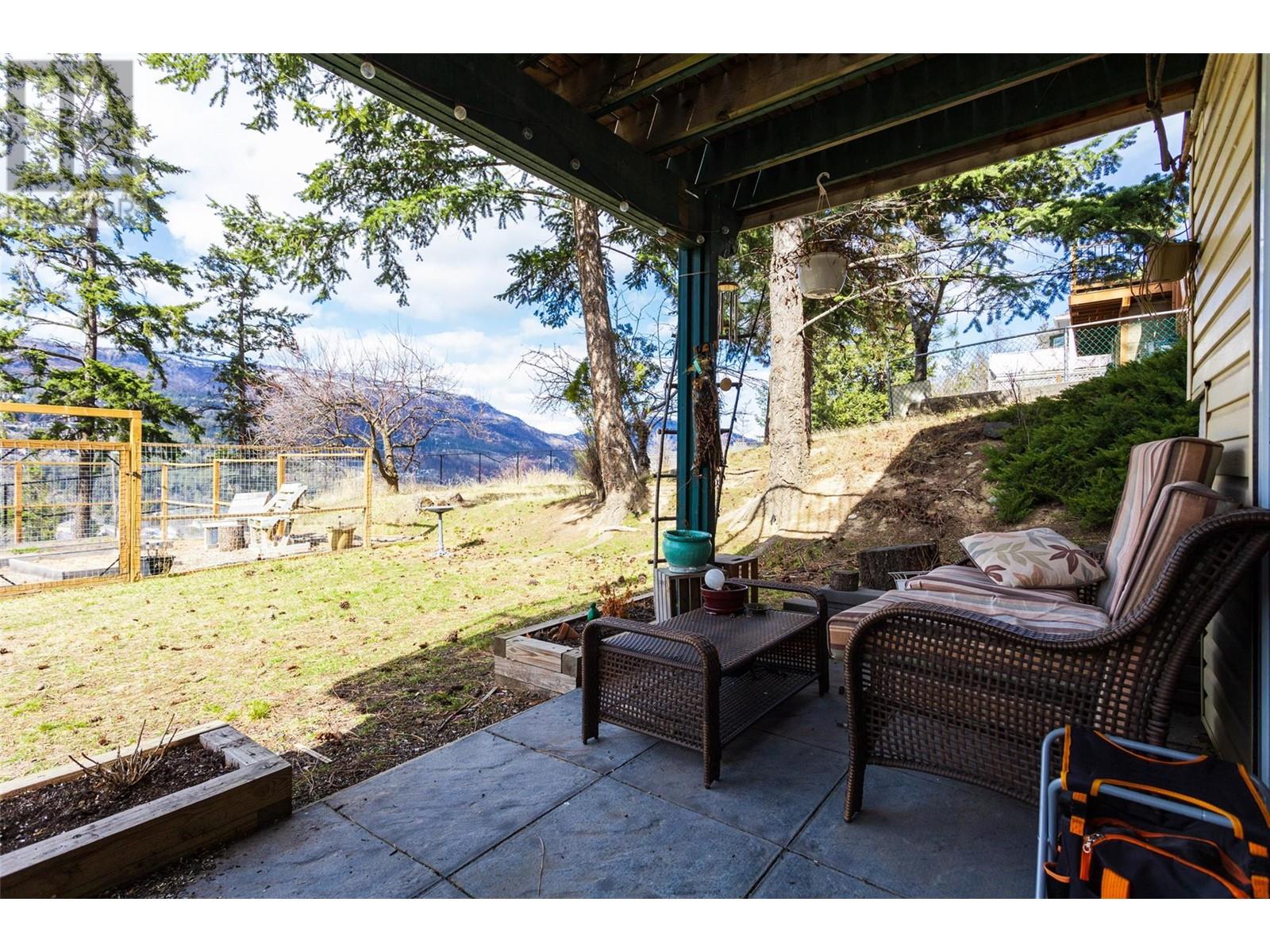 2094 Tomat Avenue, Kelowna, British Columbia  V1Z 3J2 - Photo 62 - 10347733