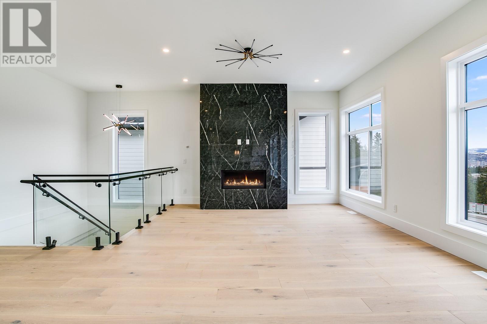 830 Westview Way Unit# 7, West Kelowna, British Columbia  V1Z 0A5 - Photo 2 - 10347738