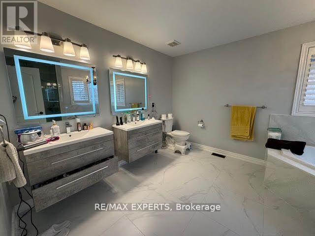 17 Belleville Drive, Brampton, Ontario  L6P 1V8 - Photo 12 - W12144912