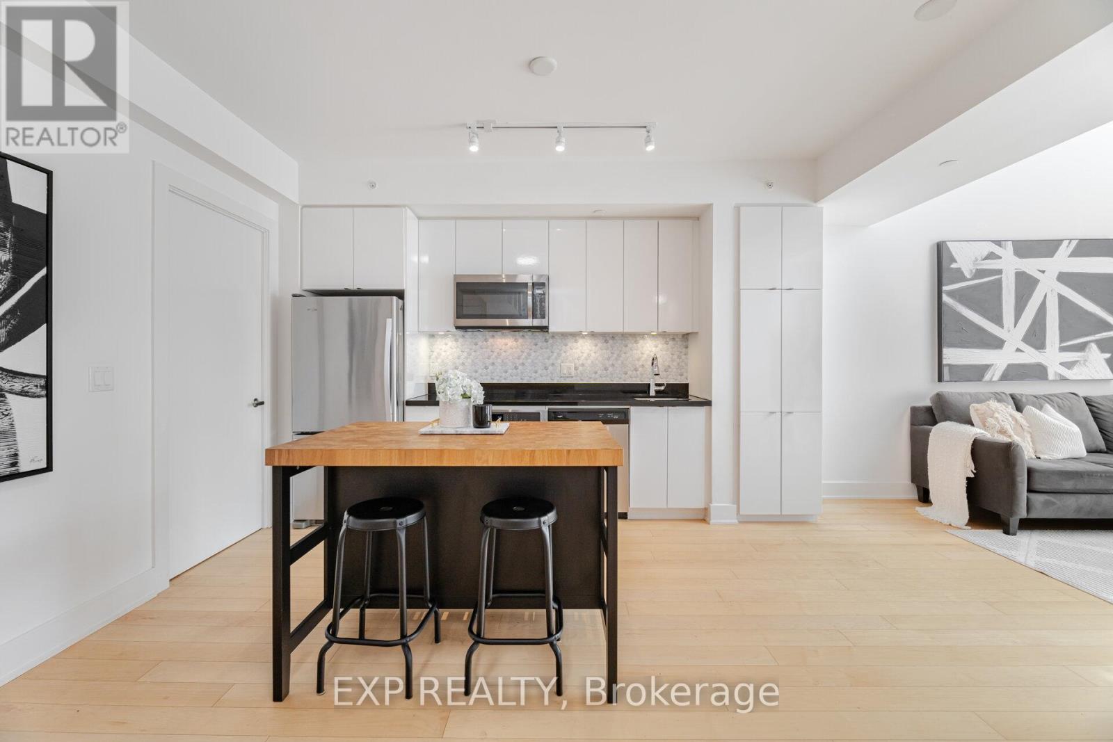 C211 - 5260 Dundas Street, Burlington, Ontario  L7L 0J7 - Photo 5 - W12144945