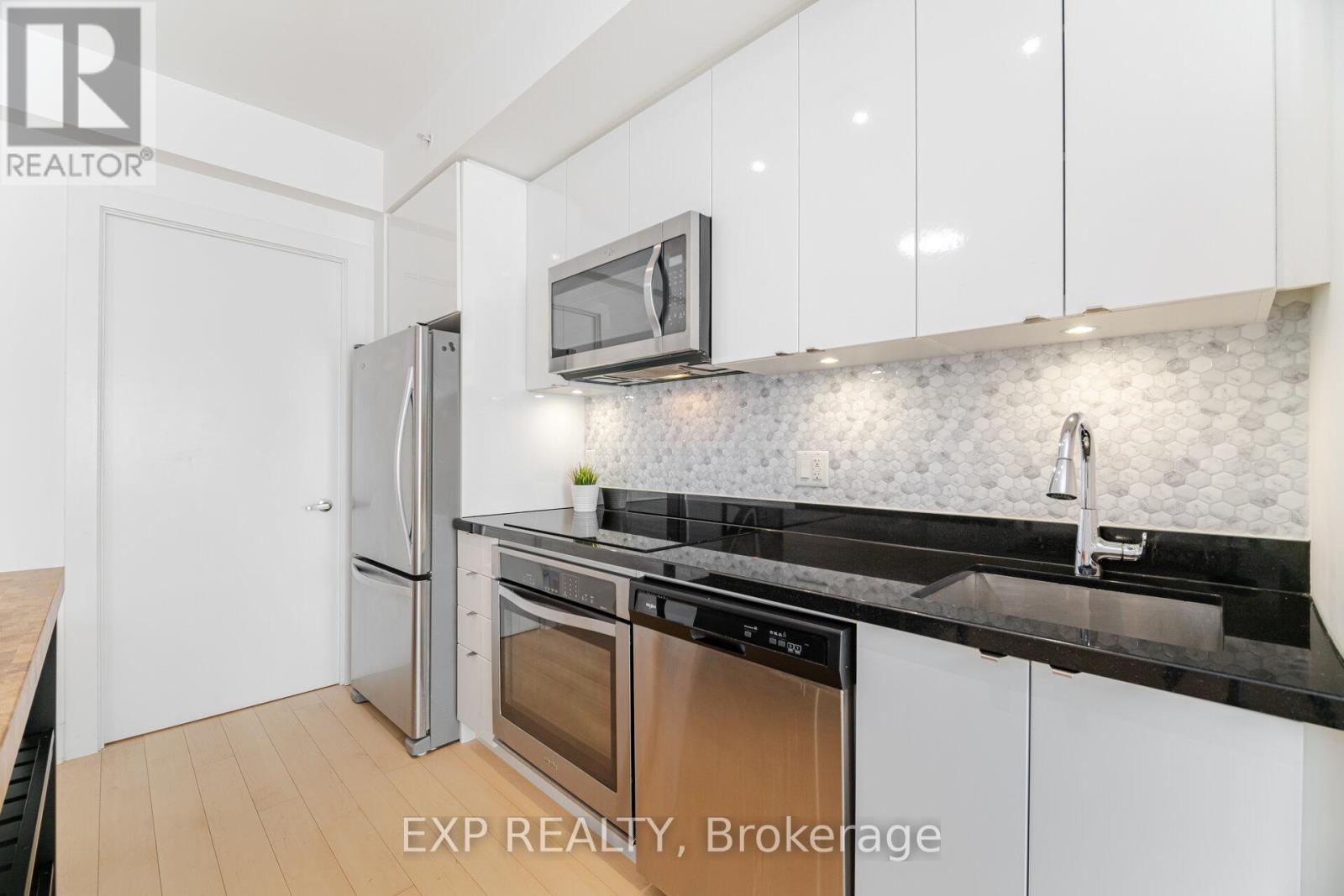 C211 - 5260 Dundas Street, Burlington, Ontario  L7L 0J7 - Photo 6 - W12144945
