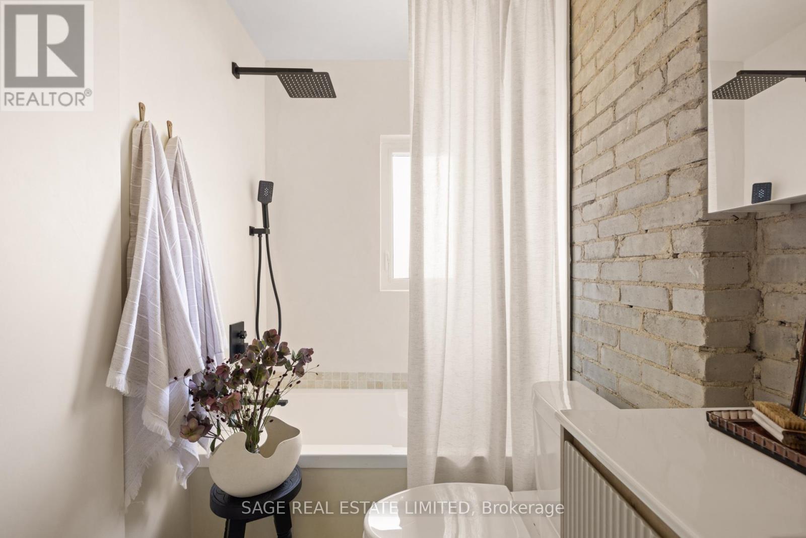 839 Windermere Avenue, Toronto, Ontario  M6S 3M5 - Photo 23 - W12144972