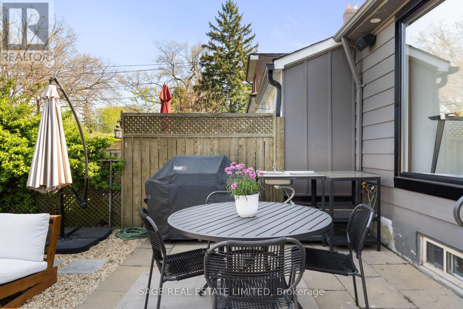 839 Windermere Avenue, Toronto, Ontario  M6S 3M5 - Photo 33 - W12144972