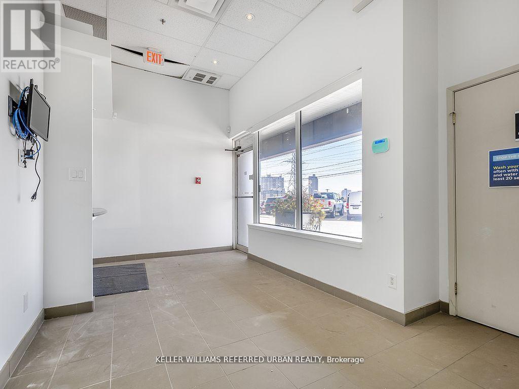 24 - 2201 Finch Avenue W, Toronto, Ontario  M9M 2X9 - Photo 13 - W12145024