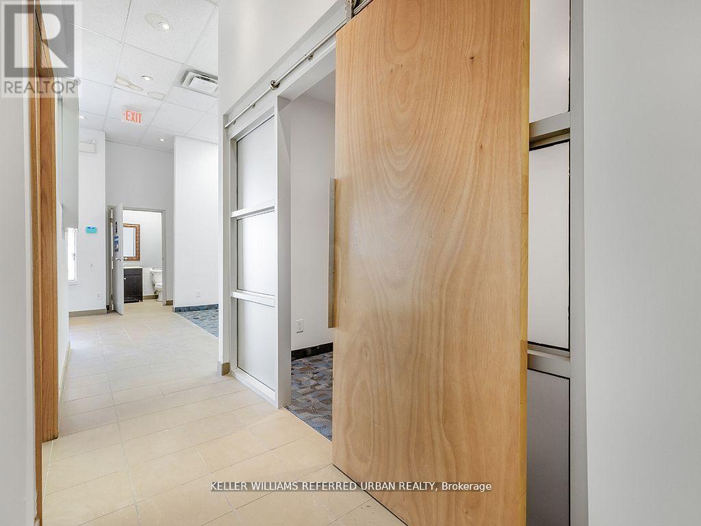 24 - 2201 Finch Avenue W, Toronto, Ontario  M9M 2X9 - Photo 21 - W12145024