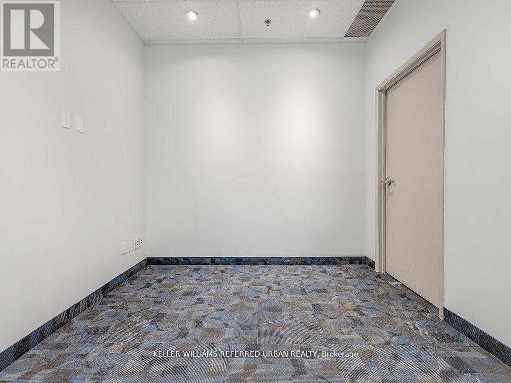 24 - 2201 Finch Avenue W, Toronto, Ontario  M9M 2X9 - Photo 24 - W12145024