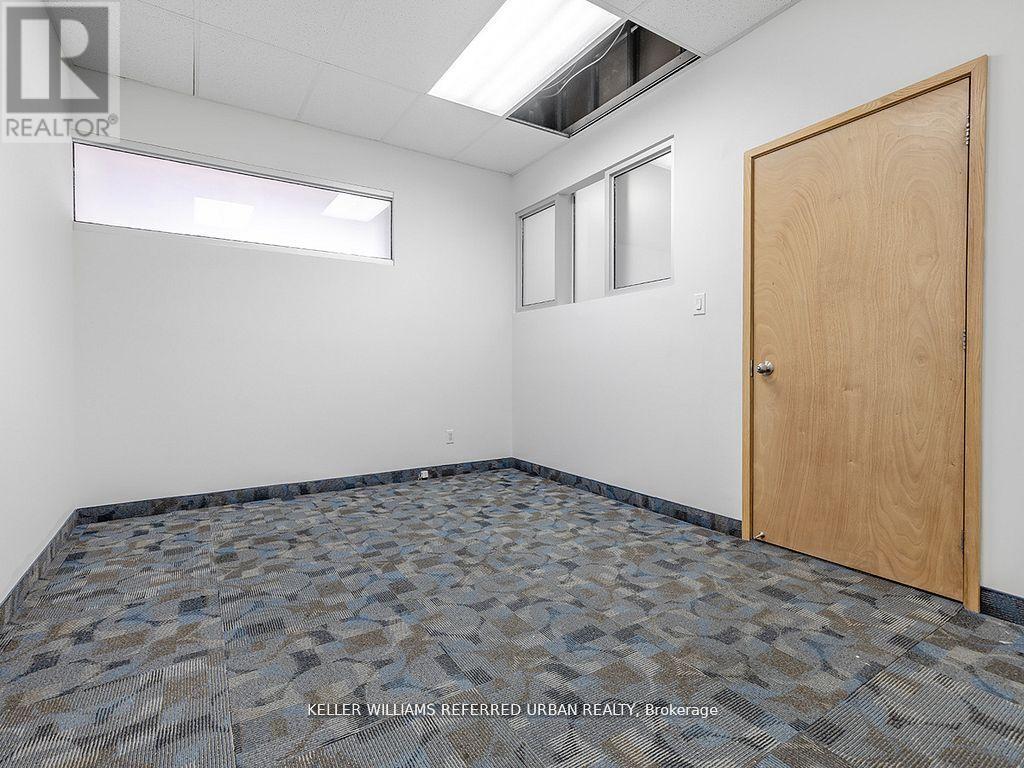 24 - 2201 Finch Avenue W, Toronto, Ontario  M9M 2X9 - Photo 27 - W12145024