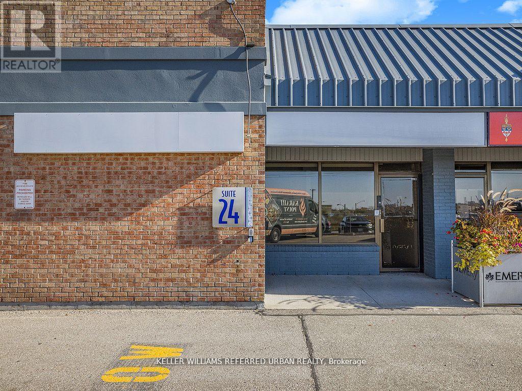 24 - 2201 Finch Avenue W, Toronto, Ontario  M9M 2X9 - Photo 4 - W12145024