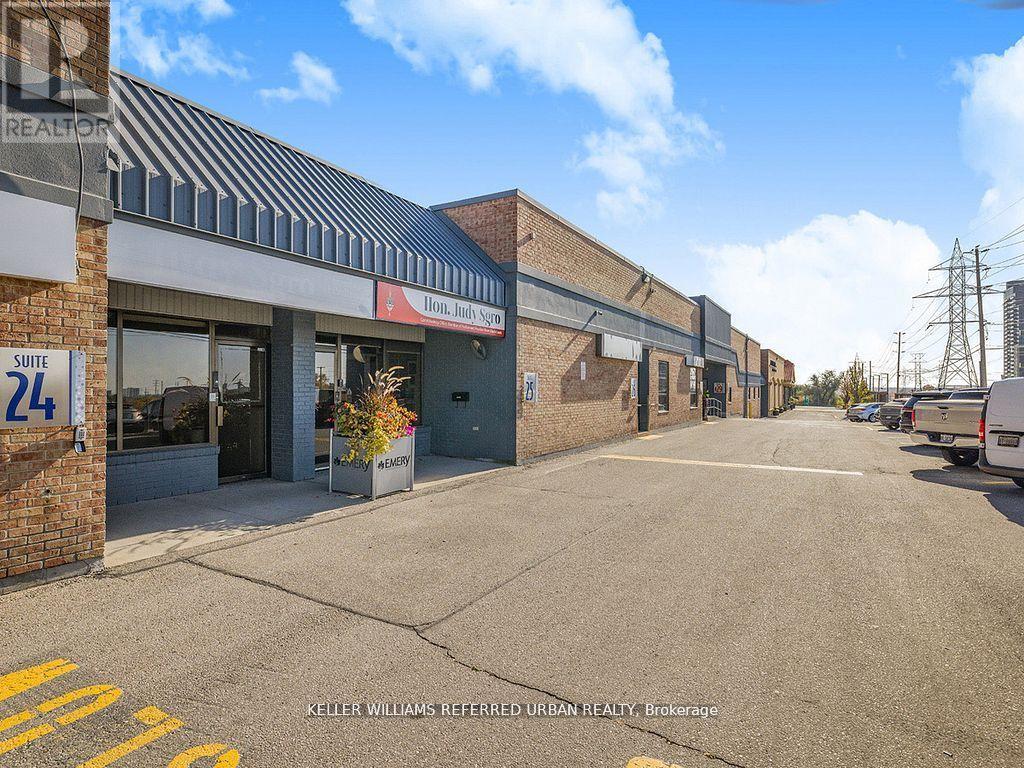 24 - 2201 Finch Avenue W, Toronto, Ontario  M9M 2X9 - Photo 5 - W12145024