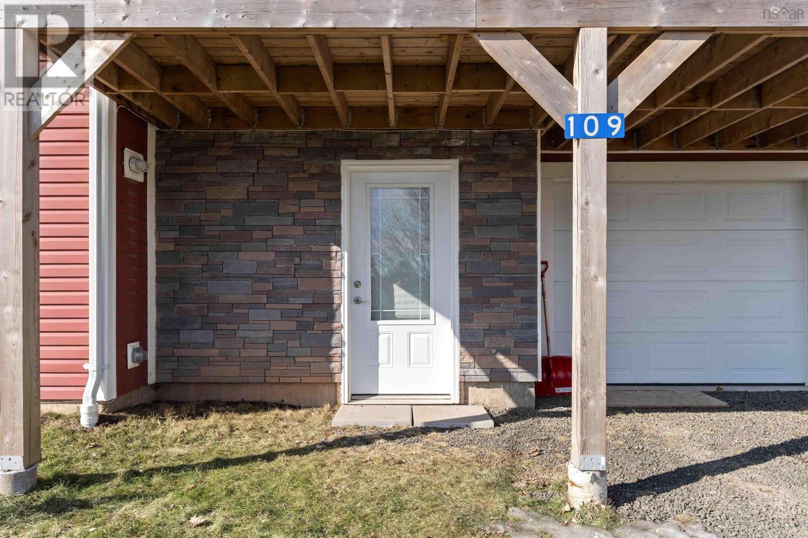 Property at 109 Second Avenue image 4