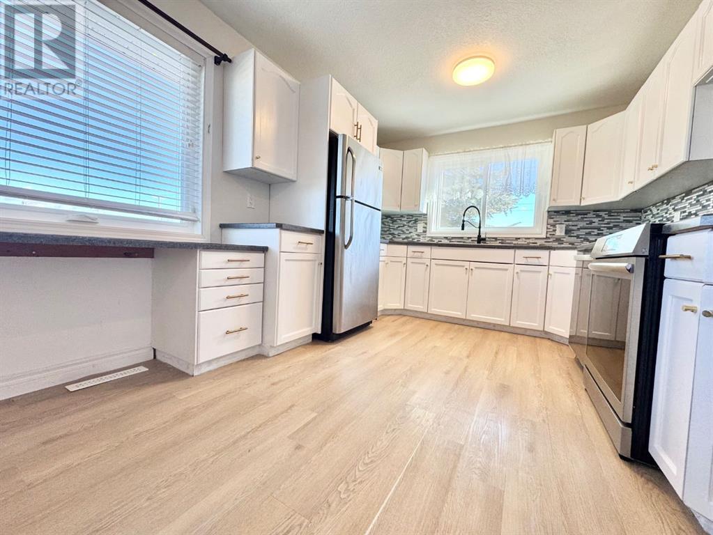 Property at 4703 56A Avenue image 5