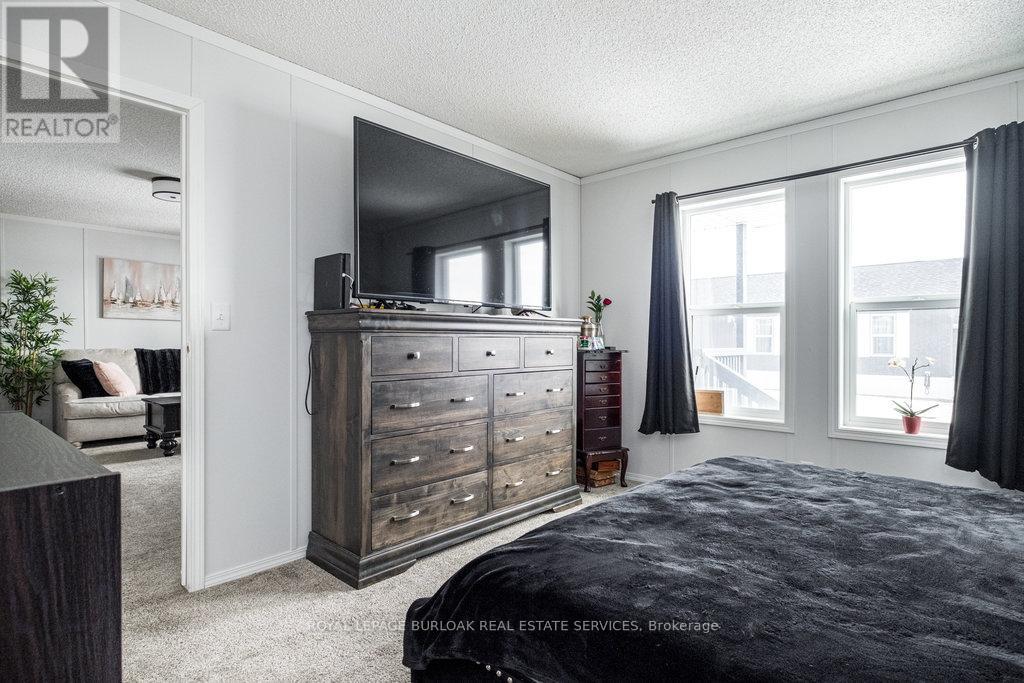 29 Hickory Hollow, Haldimand, Ontario  N0A 1L0 - Photo 8 - X12144898