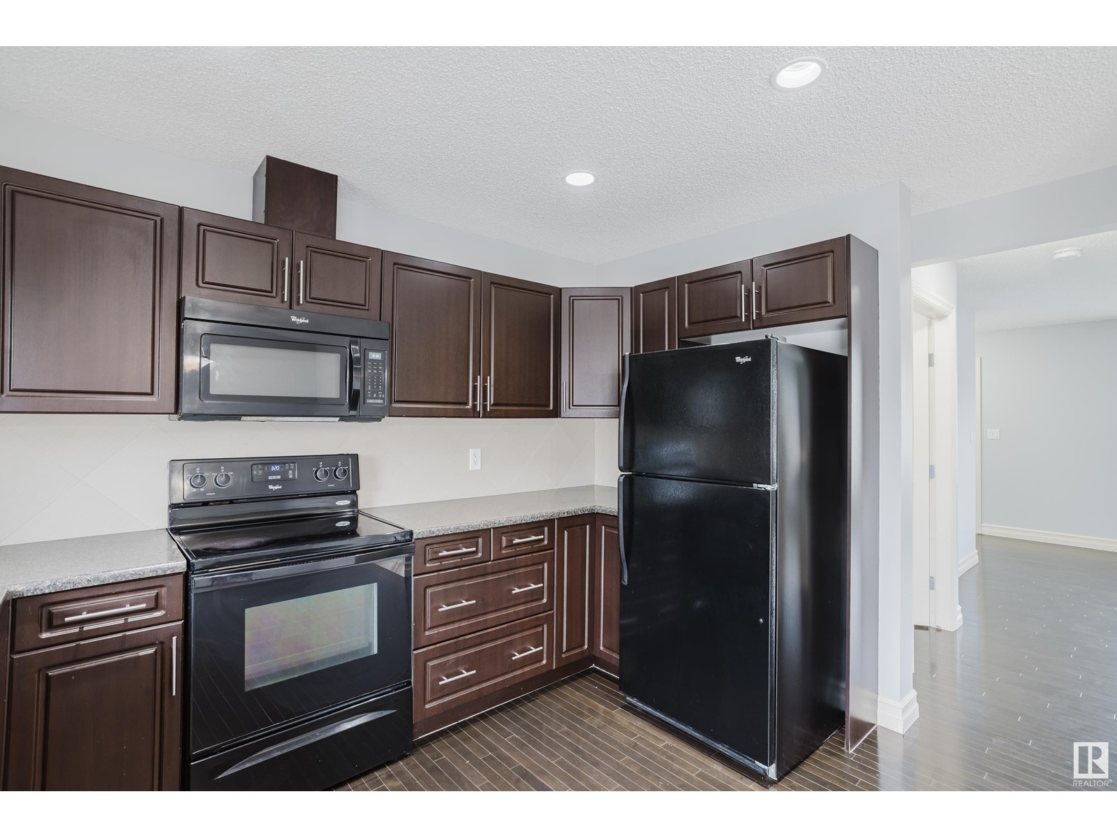 Property at #107 219 CHARLOTTE WY image 4
