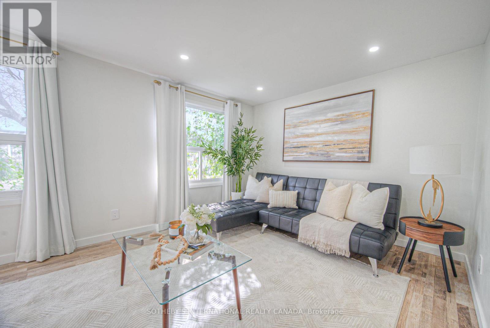 24b Amos Avenue, Waterloo, Ontario  N2L 5G3 - Photo 7 - X12144916